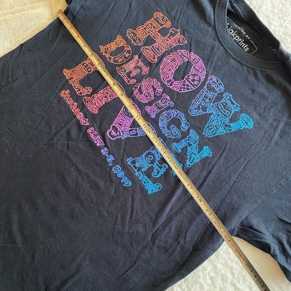 Design Graphic Tee Chicago 2017 Size Large - Picture 5 of 5